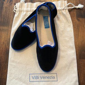 ViBi Venezia Navy Whipstitched Velvet Slippers